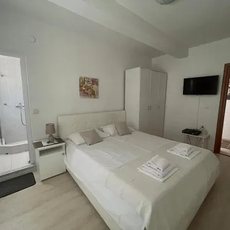 Jasna Penzion Budva