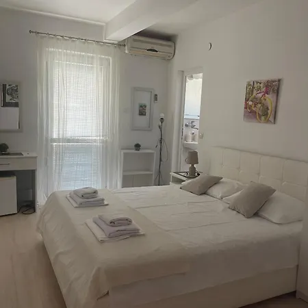 Jasna Penzion Budva